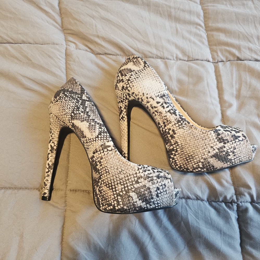 Qupid Black and White Snakeskin Heels